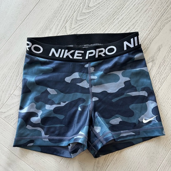 Nike Pro Blue Camo Shorts - Picture 1 of 4